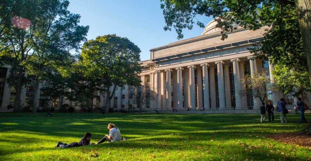 Massachusetts Institute of Technology (MIT): World-Class Education, Innovation, and Research